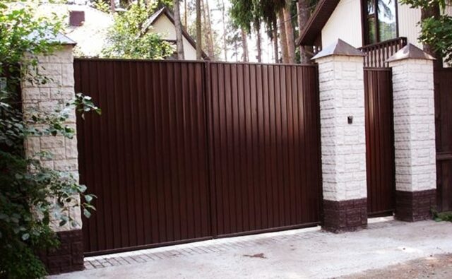 Как купить забор при отсутствии больших денег? 1 купить забор недорого из металла